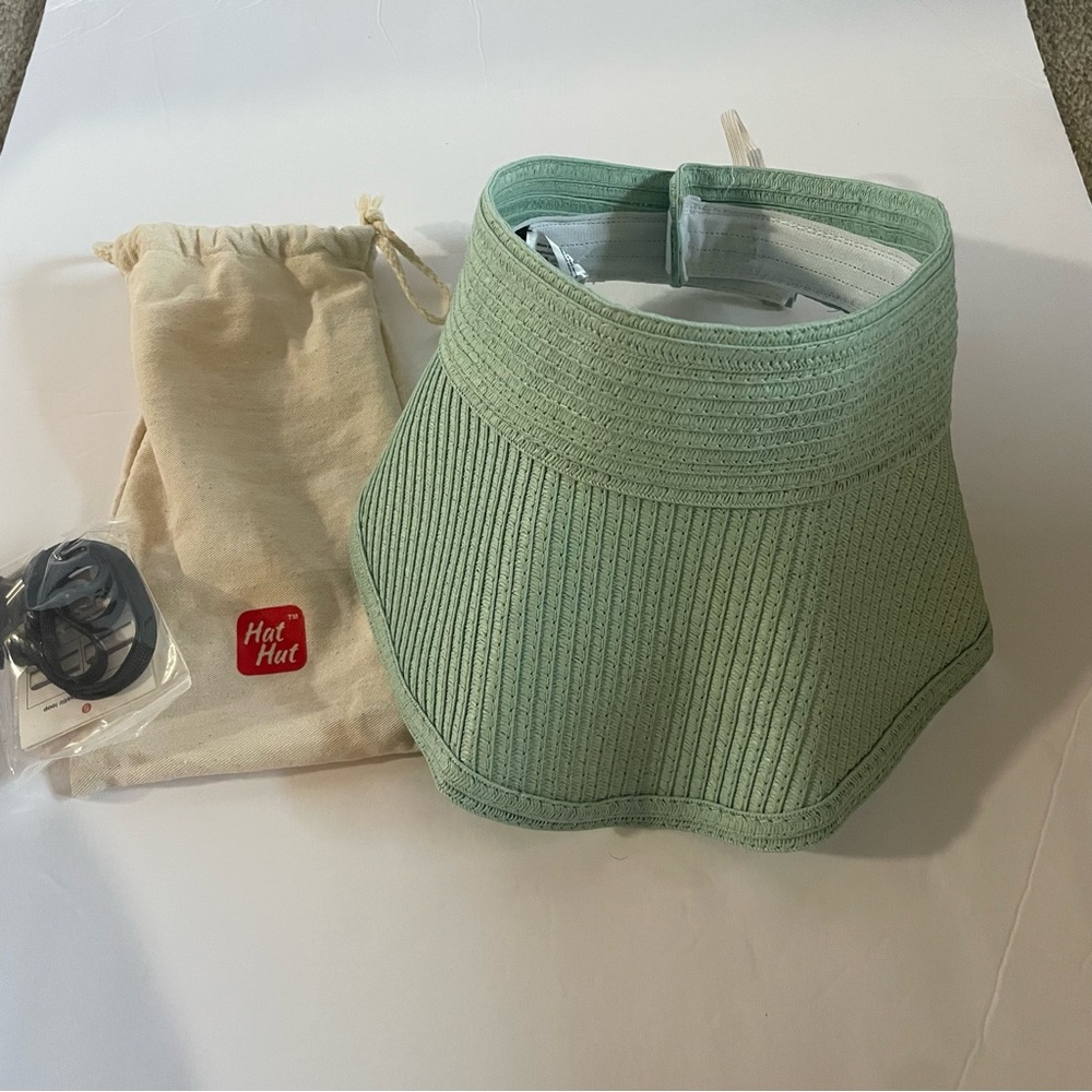 Hat Hut NWT sea foam green foldable packable sun visor